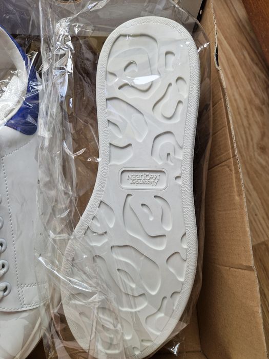 Mcqueen noi marime 42.5