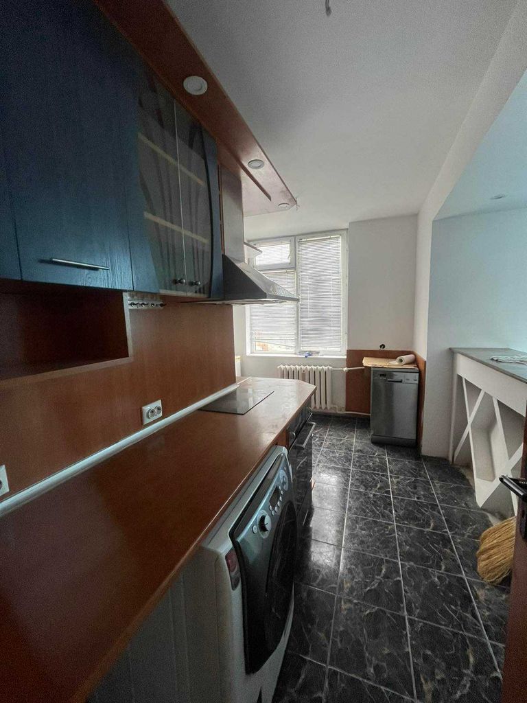 Продава се Тристаен апартамент в Разград, Лудогорие - 100 кв.м за 1148 €/кв.м - Снимка #5