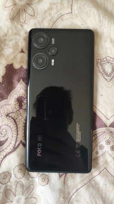 Продам Poco f5 .