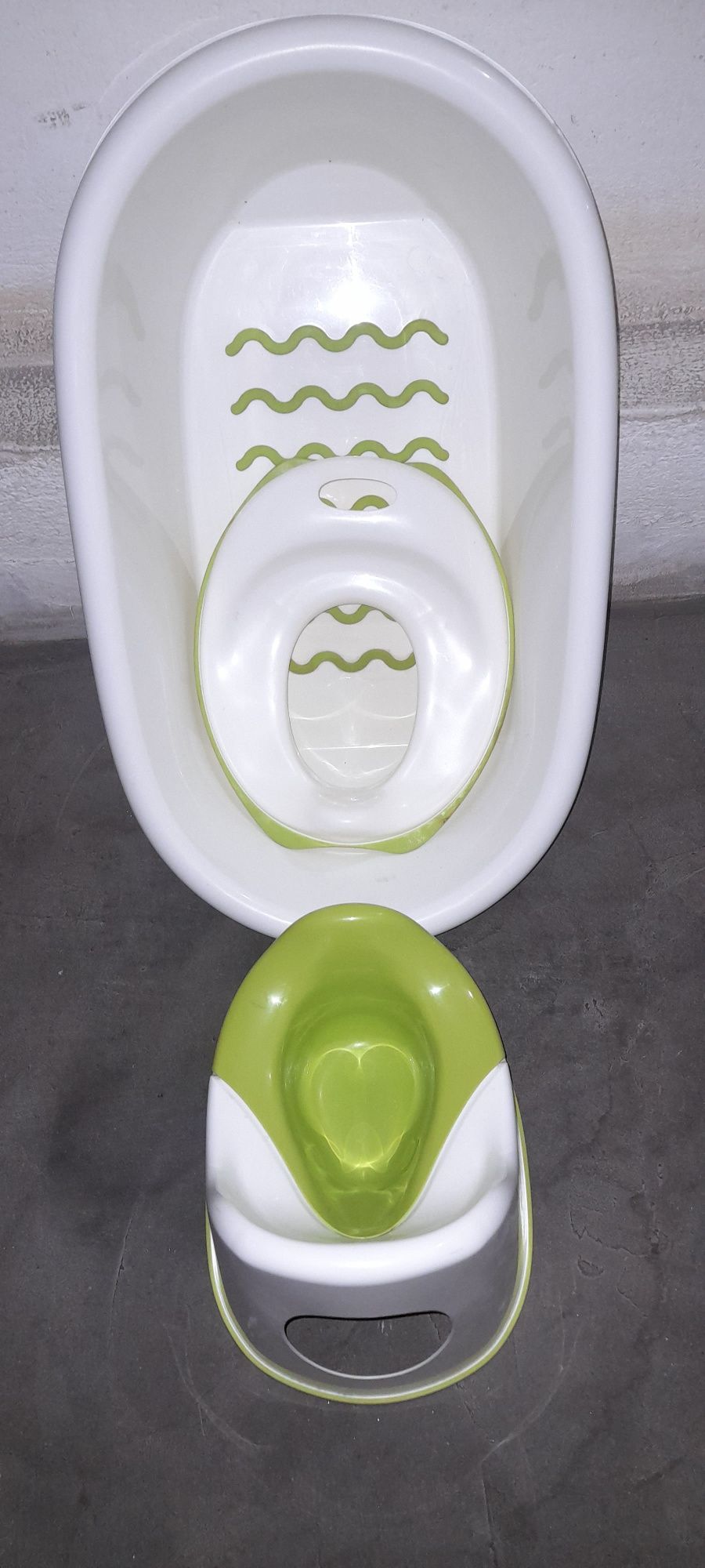 Scaunel lorelli cu masuta ,Cadita olita si capac de wc ptr copilasi