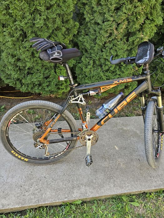 Bicicleta cube xms