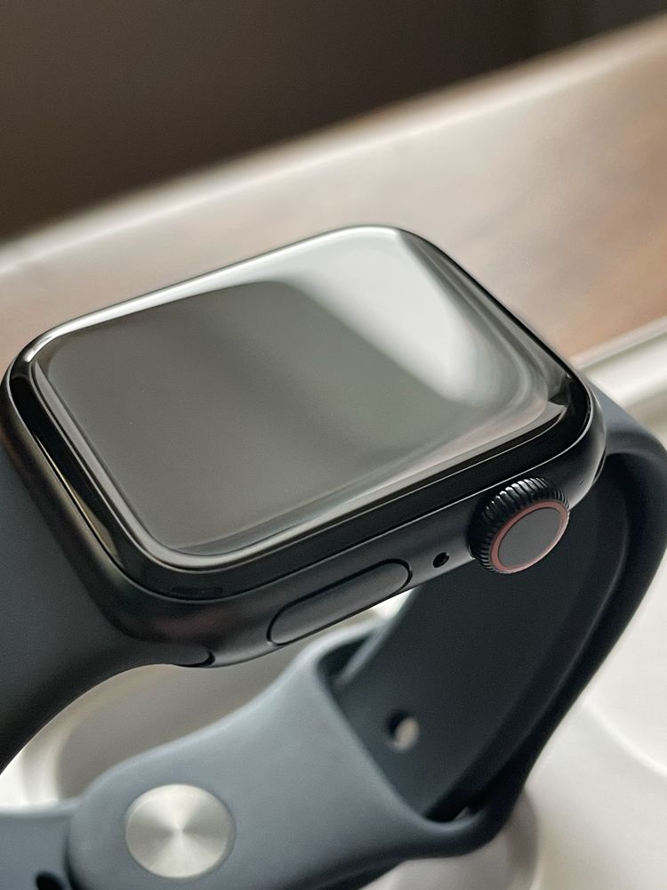 Apple Watch SE 2 40mm LTE – Отлично състояние