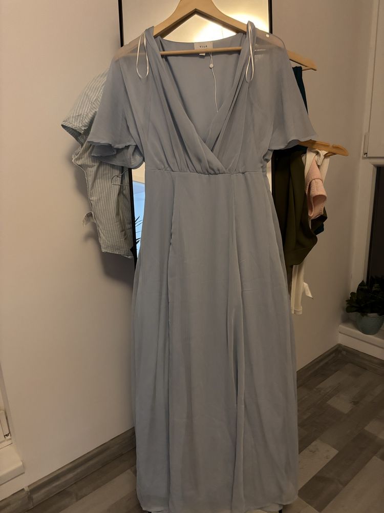 Rochie noua de vanzare