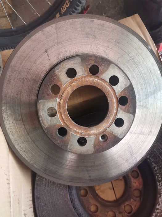 Set 2 discuri frana fata,  VW Golf 5 plus diesel
