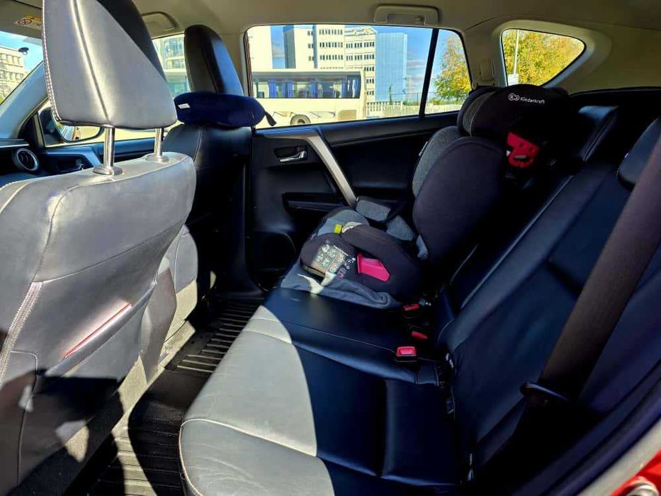 De vânzare Toyota RAV4 4x4