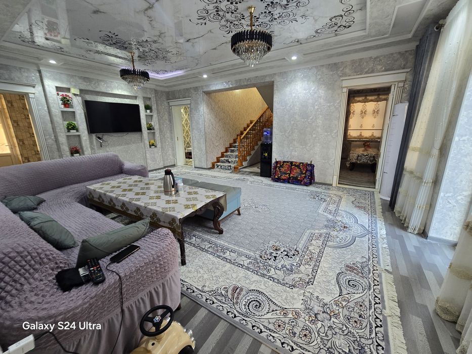 Xovli uy sotiladi aeroprt xududida