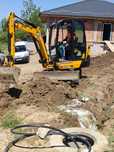 Servicii profesionale de săpături cu excavatorul.
