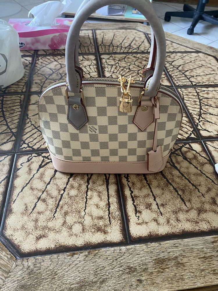 Geanta Louis Vuitton