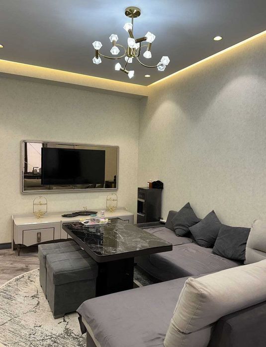 Срочно!!! Сдаётся 1Х 5/9 евро кв центр города в Метро ойбек а28