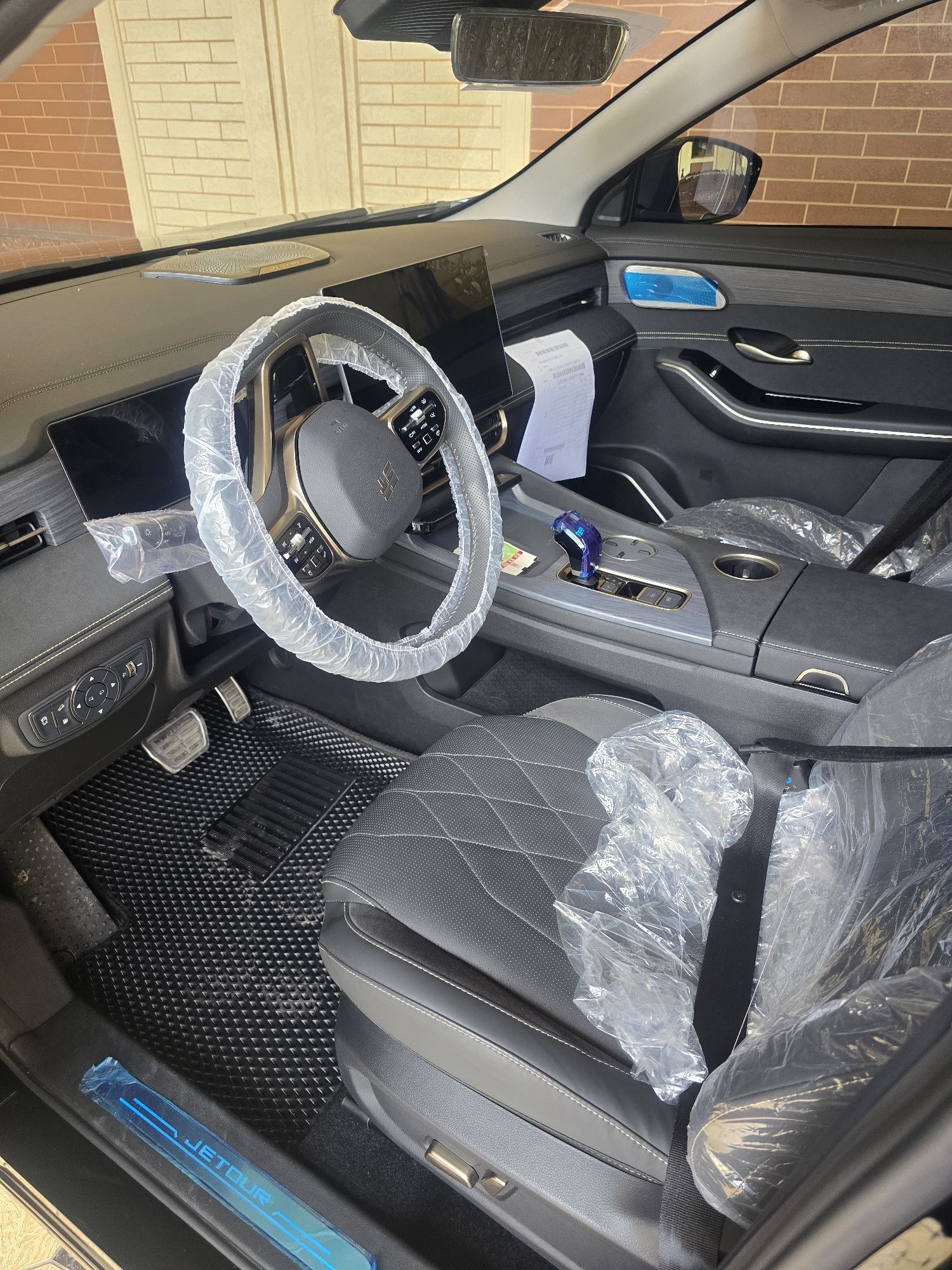 Jetour X90 plus gibrid сотилади