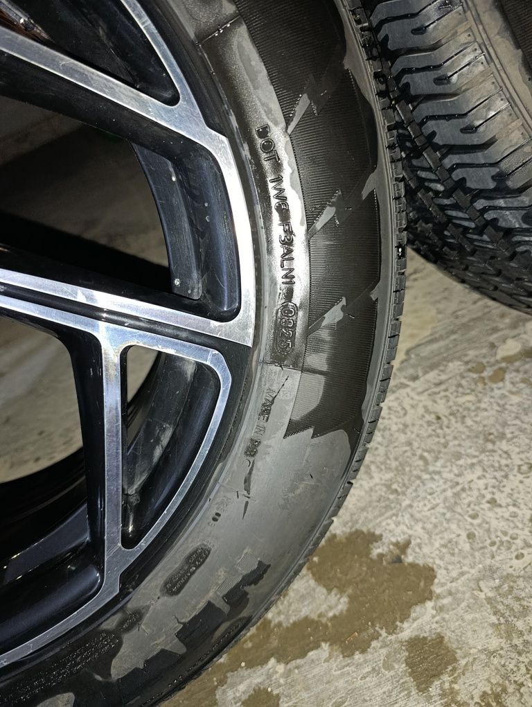R 16 Yangi New Max 215*60 balonlari bilan sotiladi.