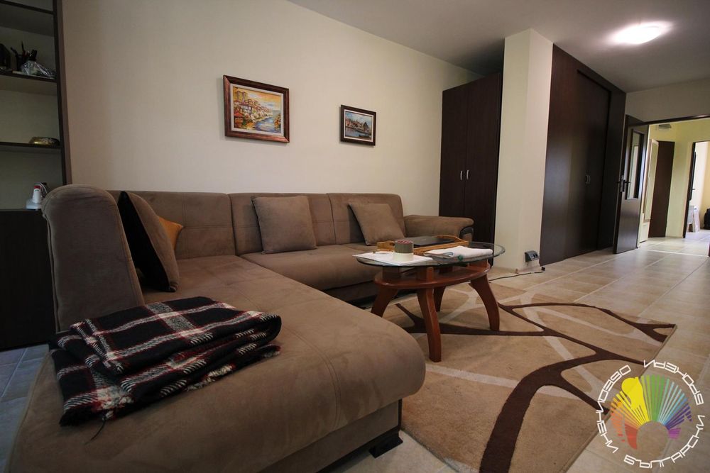 Дава се под наем Двустаен апартамент в Бургас, Център - 83 кв.м за 459 € - Снимка #4