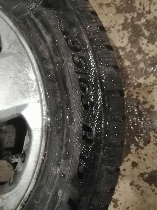 Гуми с алуминиеви джанти