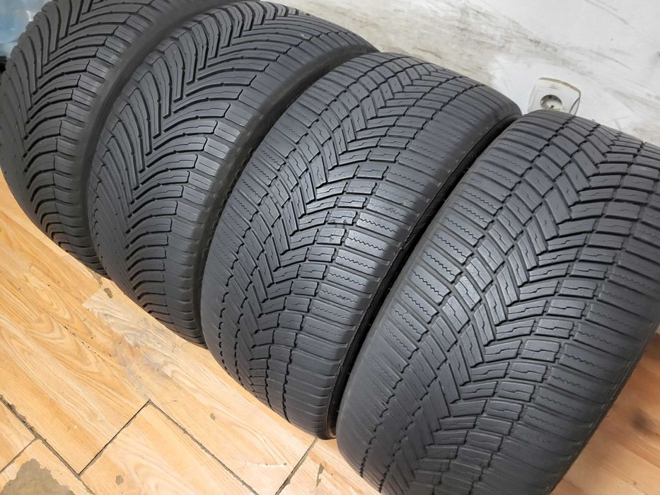 255/40/19 Bridgestone / всесезонни гуми