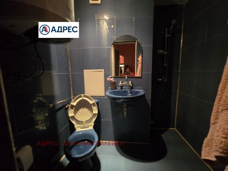 Продава се Тристаен апартамент в Плевен, Дружба 3 - 86 кв.м за 1047 €/кв.м - Снимка #2