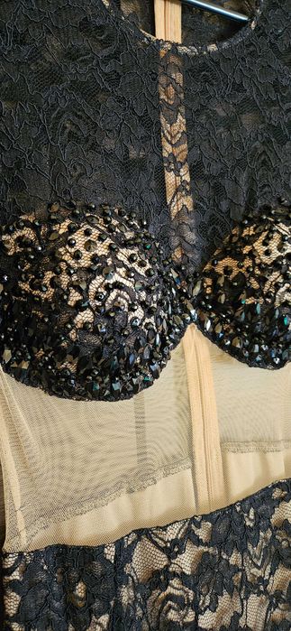 Бутикови рокли за повод