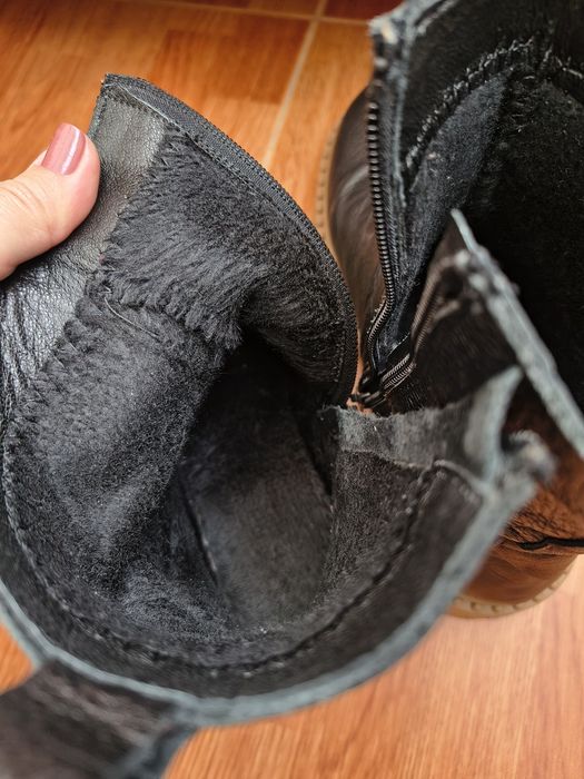 Ghete piele model deosebit