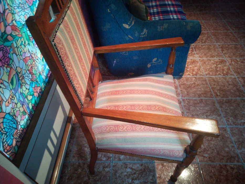 de  vanzare   scaun   art-decor  !!!