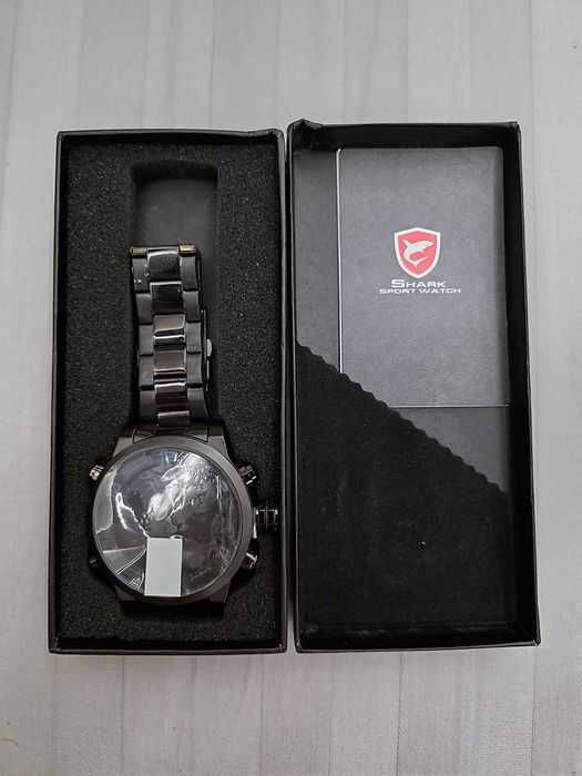 Часовник Shark DS025S