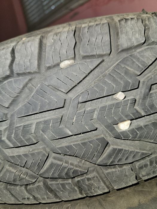Vand cauciucuri 185 60 r15  ca noi