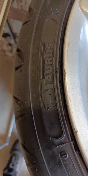 Гуми TAURUS 205/40 ZR 17 84W + Джанти