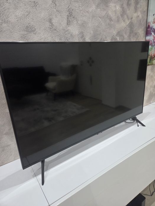 43" Crystal UHD 4d Smart tv