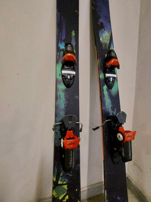 Ски Armada JJ 2.0