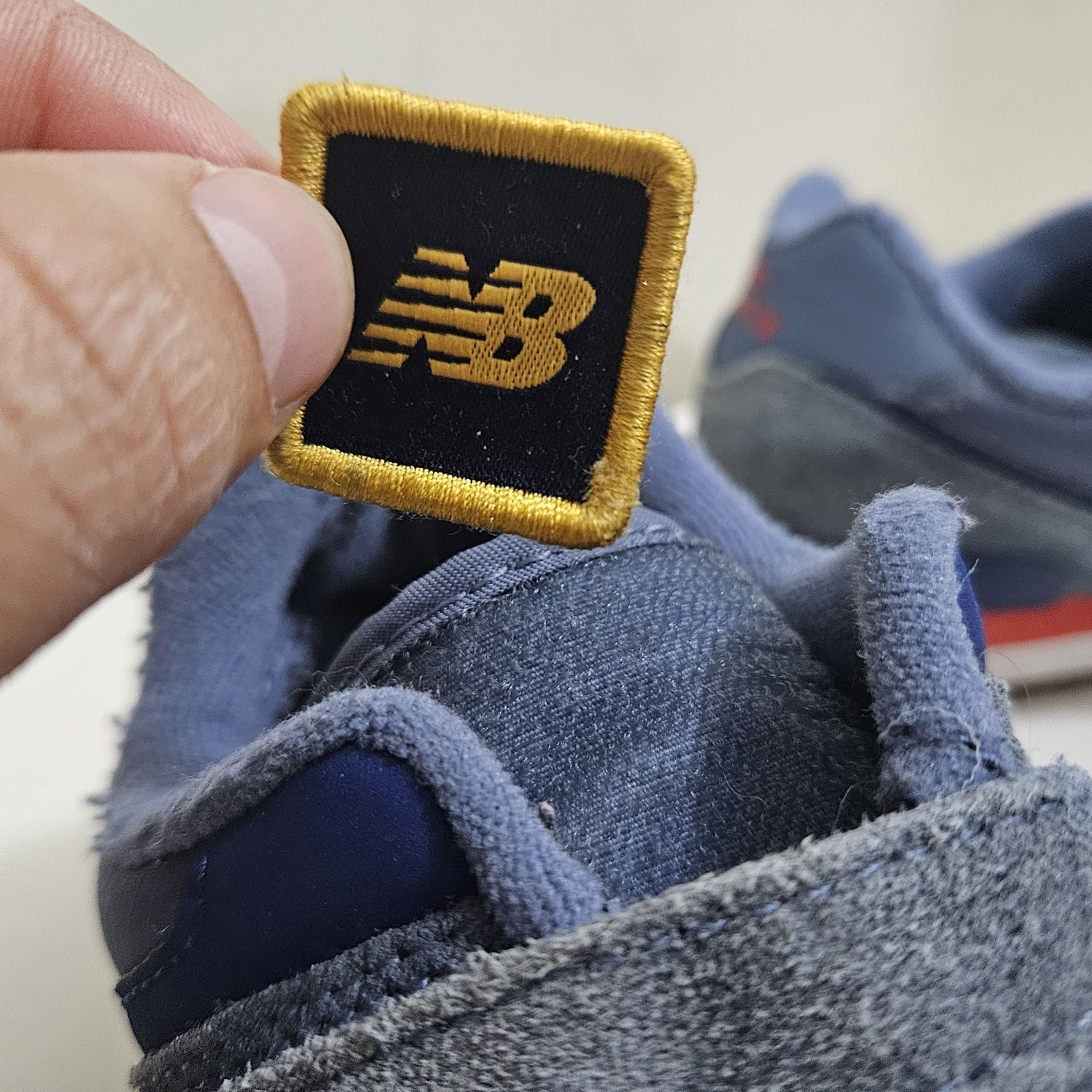 Adidasi New balance ediție limitata.nr 33 copii