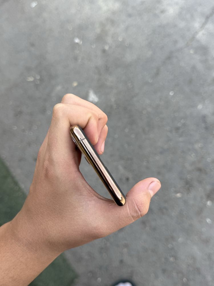 Iphone 11 pro 64 g holati idyal