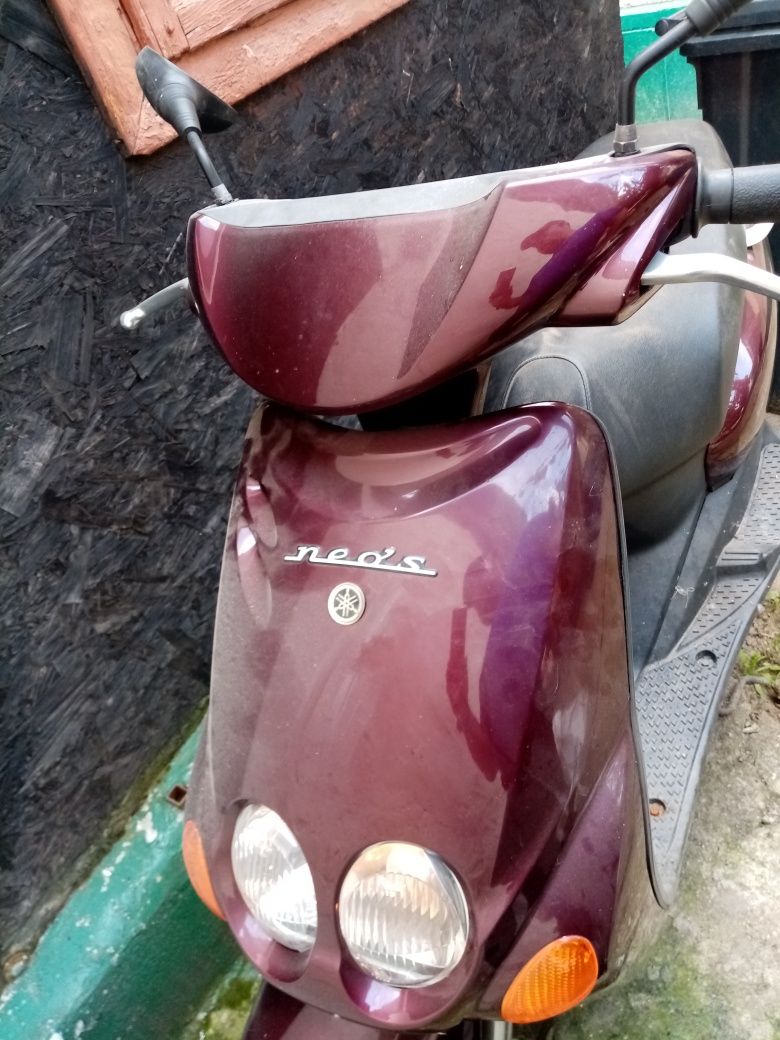 Vând scuter yamaha neos 100cm