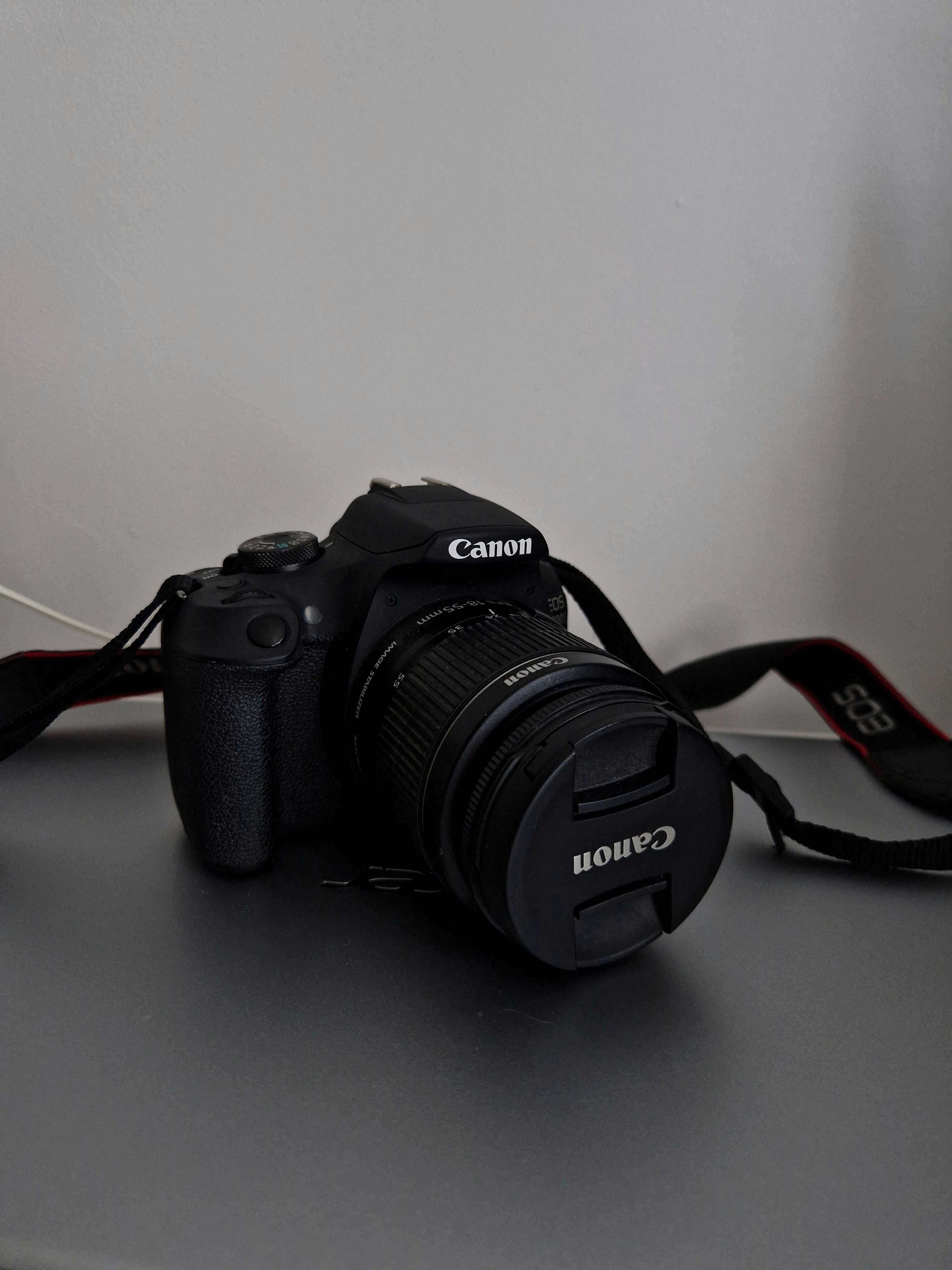Aparat foto DSLR Canon EOS 2000D
