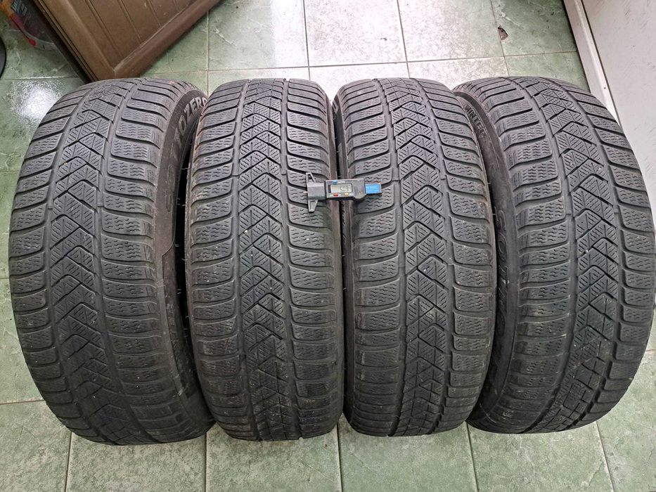 4 anvelope 225/60 R18 Pirelli