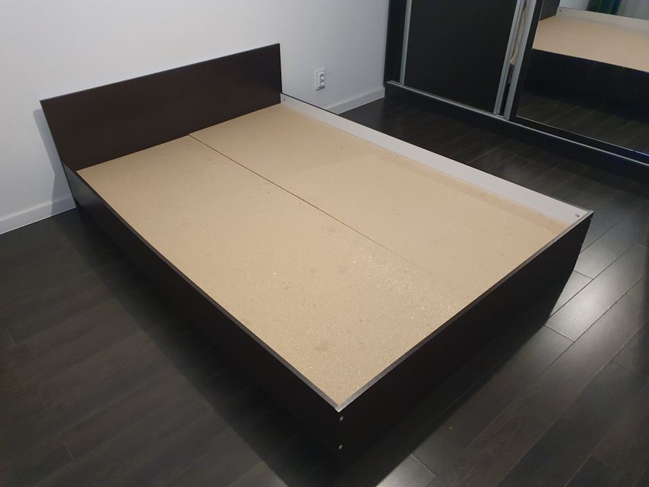 Pat de vânzare - 140x200 wenge