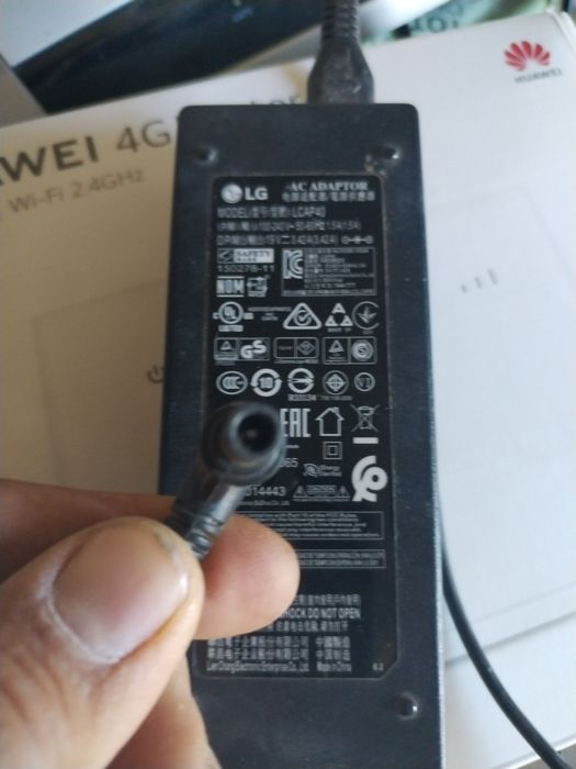 Incarcator monitor  tv laptop Lg 19V 1,3A 0,84A 3,42A