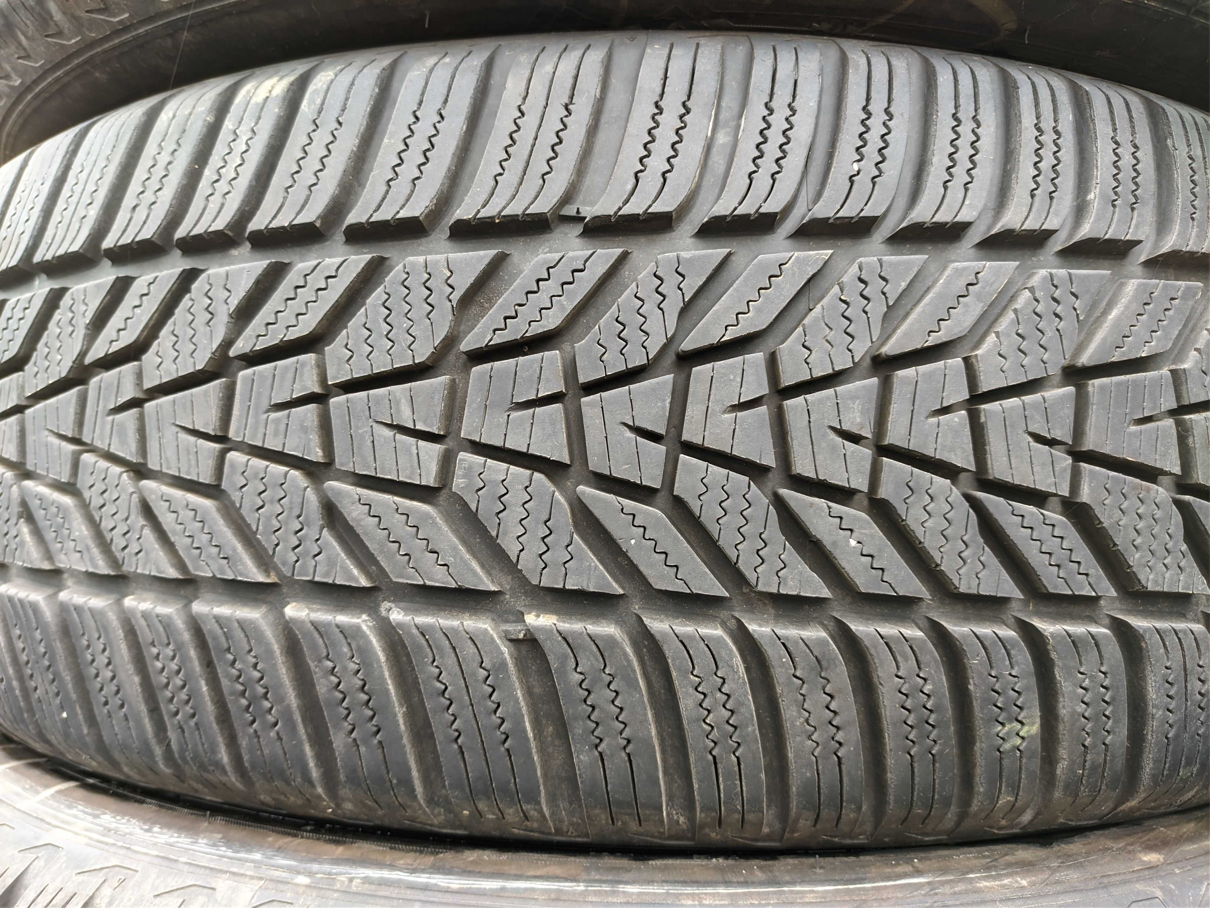 4бр Зимни гуми 235 60 18 - Hankook