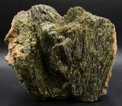 Cristale/Minerale - Turmalina Verde - specimen piatra bruta