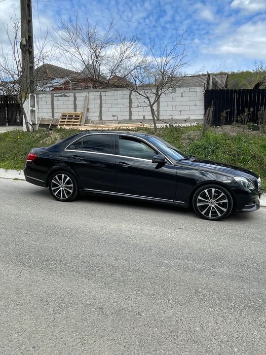 Vând Mercedes E Class 2.2