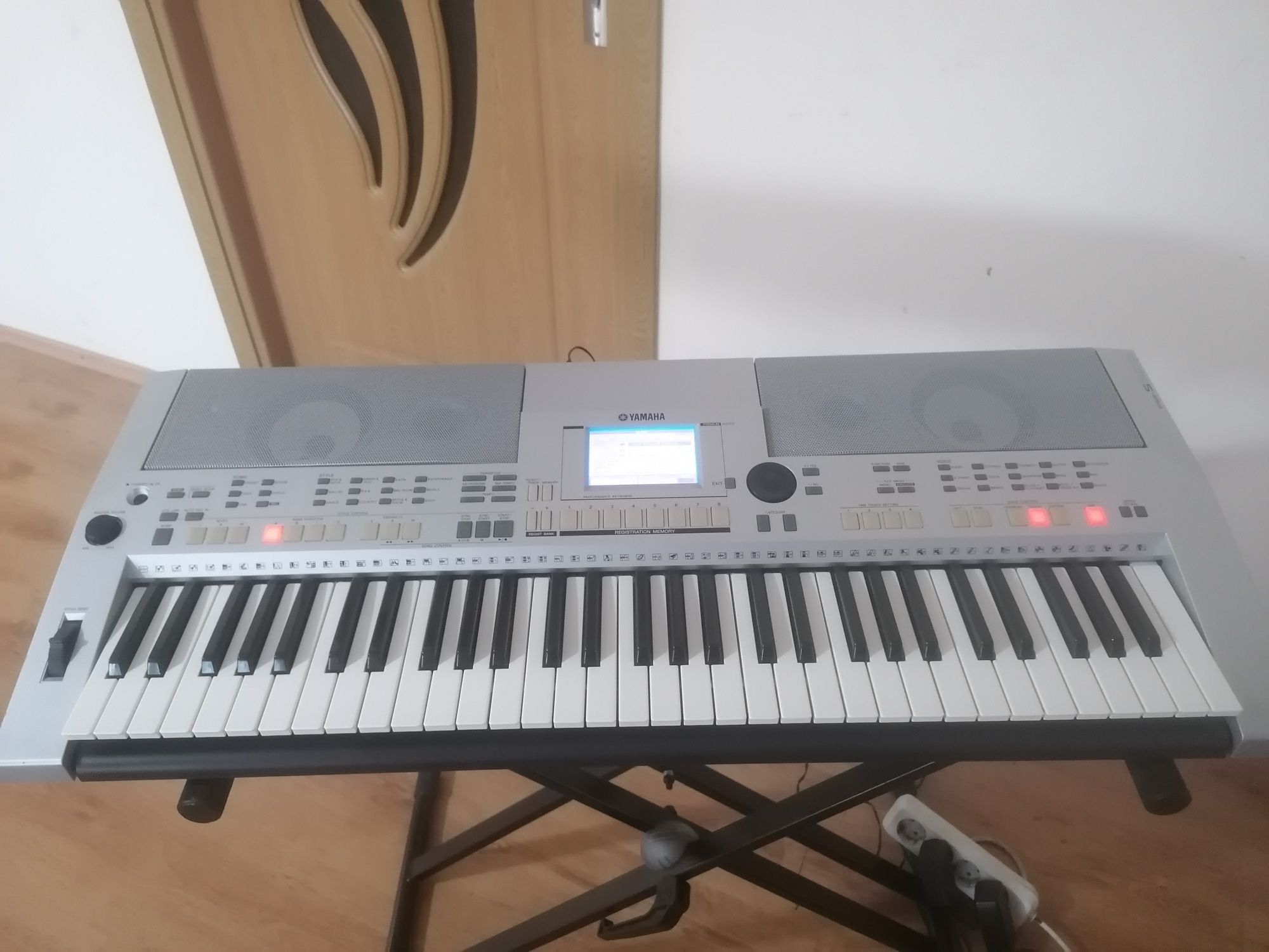 YAMAHA PSR S-500 USB osciloscop
