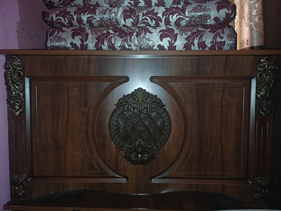 Sanduq sotiladi sifati yaxshi 2ta