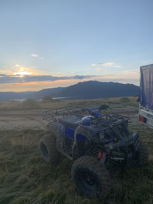Vand atv 250cc aproape nou
