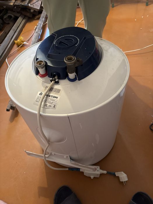 Титан аристон 50 литр истполовали 1 год