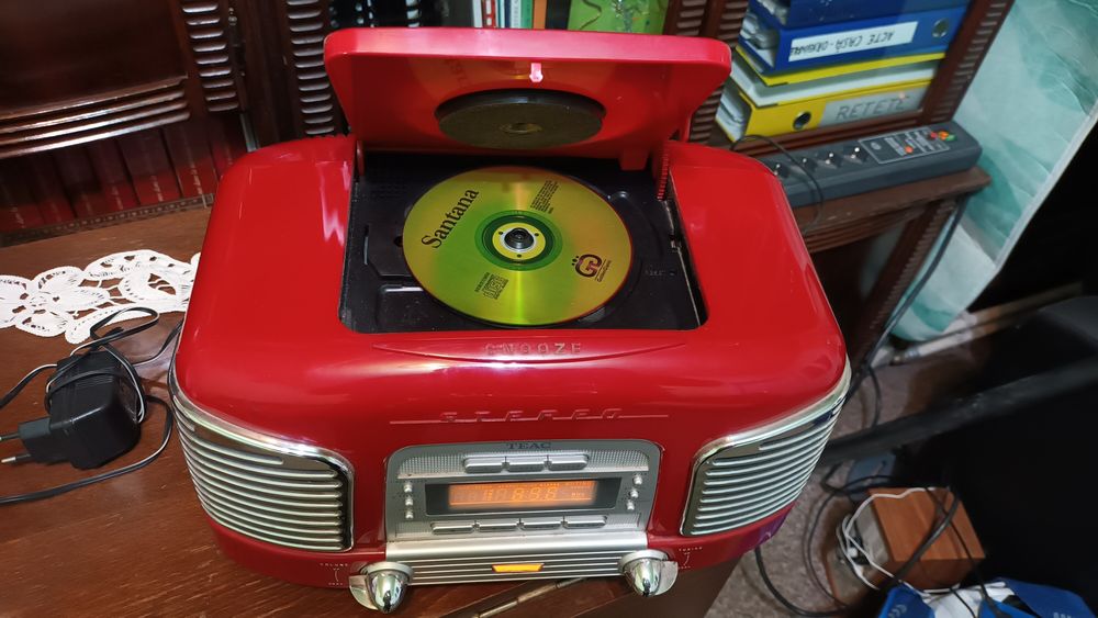Radio Vintage TEAC SL-D90 cu CD si AM-FM din anul 2002