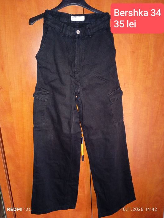 Blugi largi cu talie înaltă