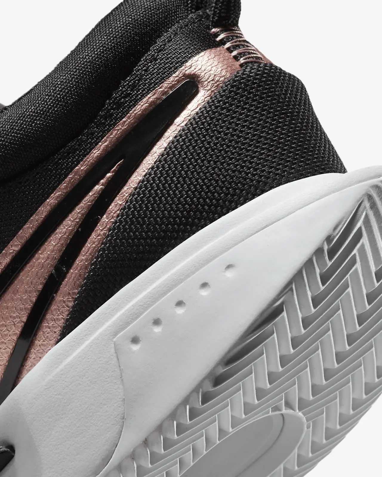 Adidasi ORIGINALI 100% Nike Zoom Court Pro Hc  UNISEX  nr 40.5