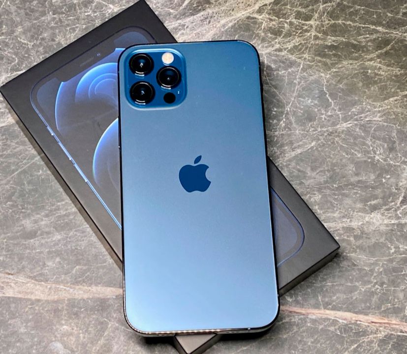 Iphone 12 pro  срочно