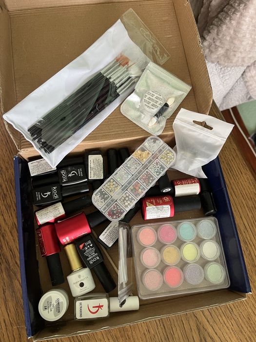 Гел лакове и лампа