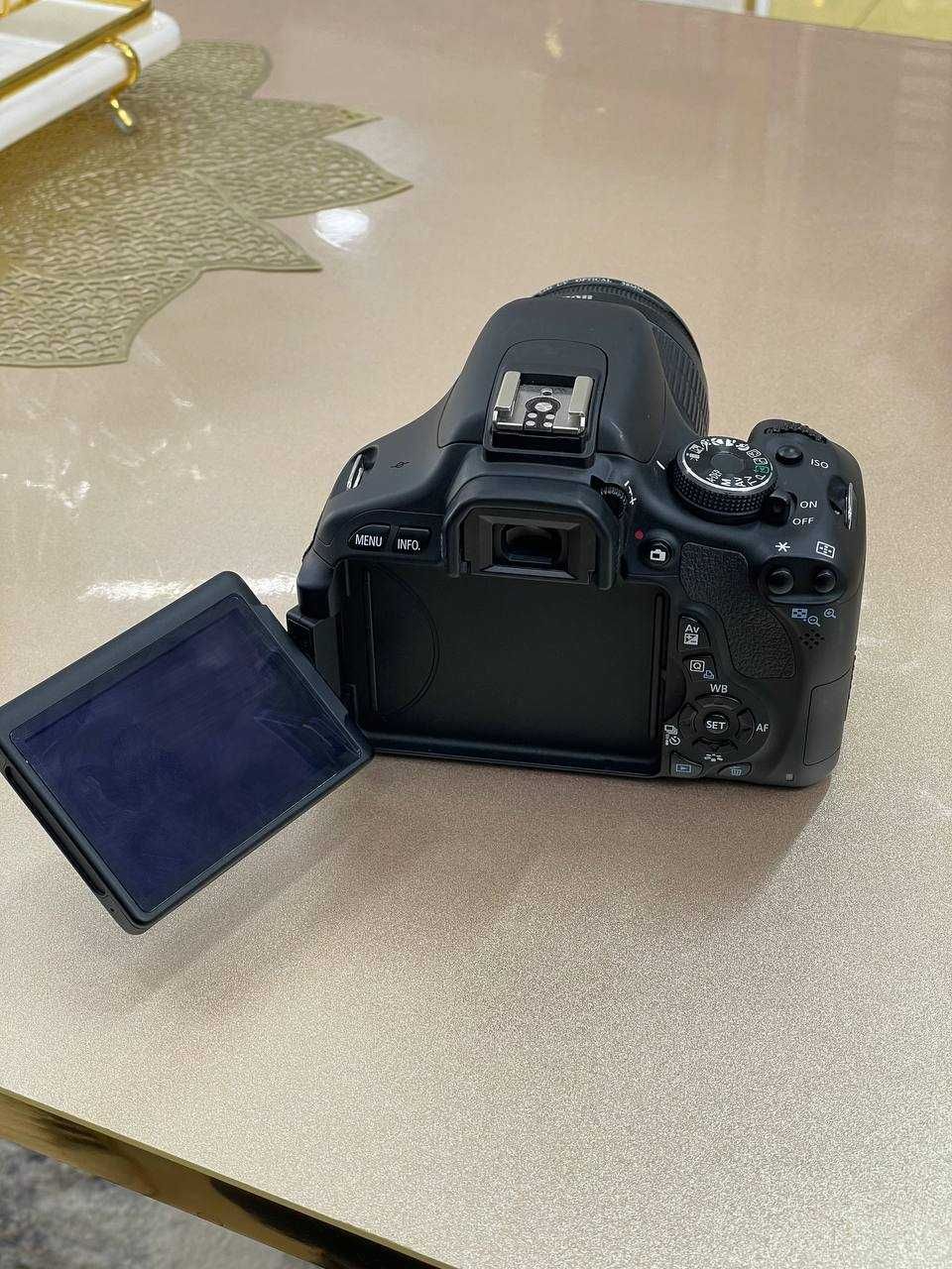 Фотоаппарат Canon EOS 600D