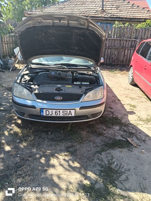 Vând Ford mondeo