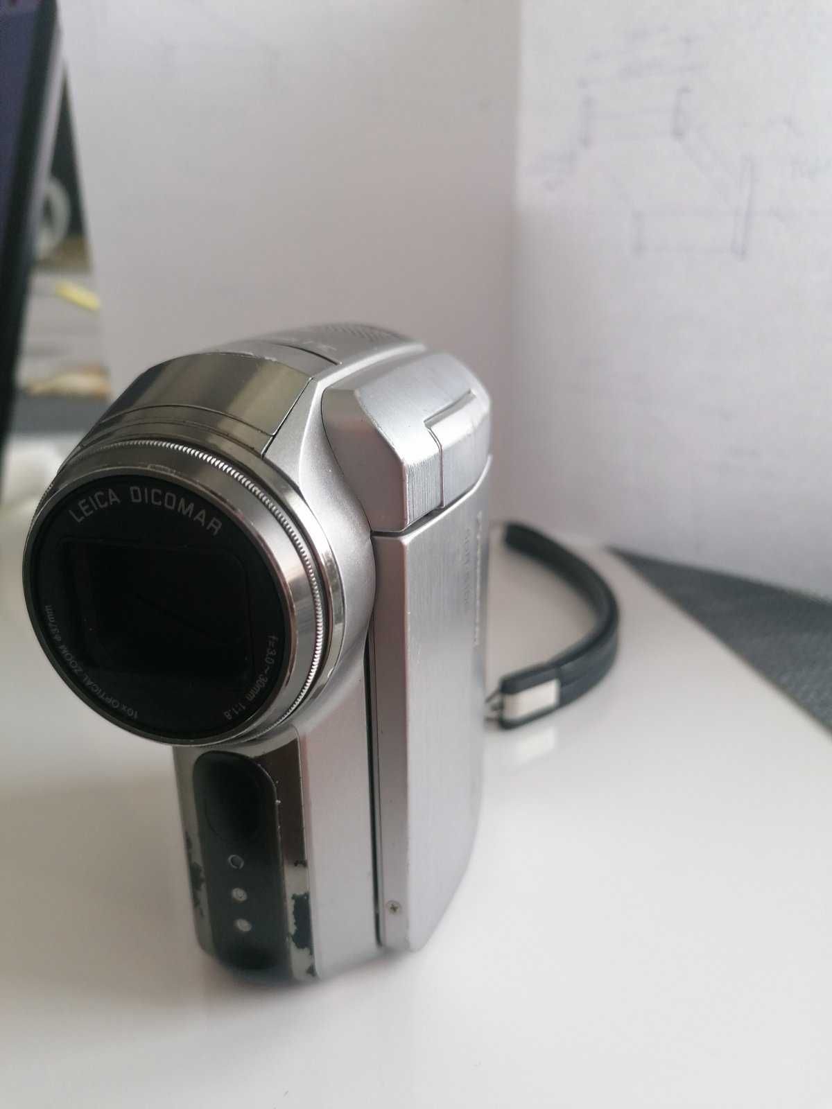 Цифрова камера Panasonic 3CCD SDR-S100