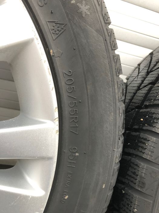Джанти 5*114.3 r17 със зимни гуми 205/55/17